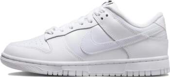Nike Dunk Low SE Dance Pack