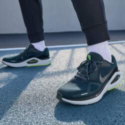 Nike Structure 26 Seaweed Volt Black
