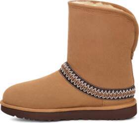 UGG Classic Short Crescent Boot Chestnut