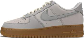 Nike Air Force 1 07 Light