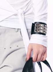 SQUARE STUD BRACELET / BLACK OS