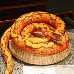 Mākslīgā Python plīša rotaļlieta gara čūska