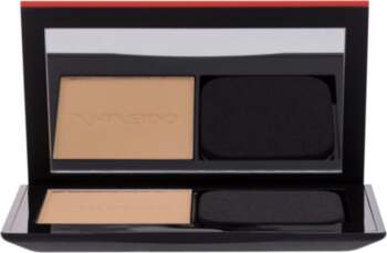 Self-Refreshing Custom Finish Powder Foundation