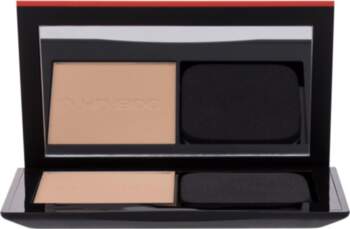 Self-Refreshing Custom Finish Powder Foundation