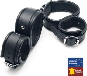 Red Leather Restraint Set - Black