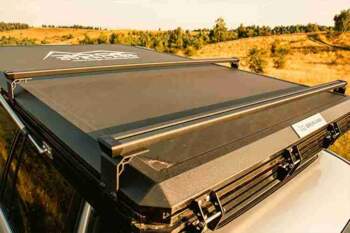 Jumtakaste Roof Bars set for the