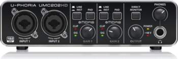 Behringer UMC202HD recording audio interface |
