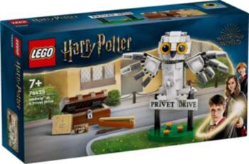 LEGO Harry Potter 76425 Hedwig at