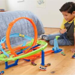 HTK16 Hot Wheels Action Loop Cyclone