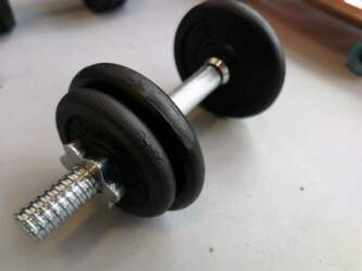 Regulējama hantele 10kg metāla diskiem /
