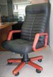 Orbita black krēsls