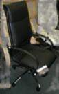 Artus black krēsls
