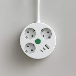 Funkcionāls pagarinātājs 5 m + USB
