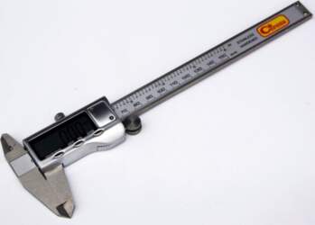 Elektriskais bīdmērs 150mm