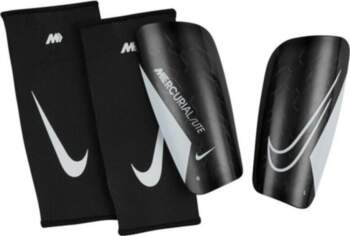Futbola aizsargs Nike, melns