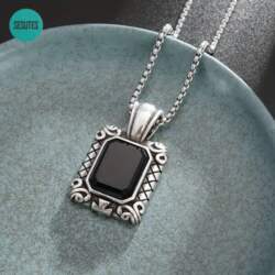 Kēde , Black Stone