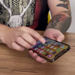 Rūdīts stikls iPhone 16 Pro"