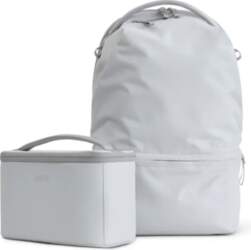 Urth Arkose 20L Backpack + Camera