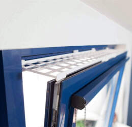 TRIXIE Protective Grille for Windows Plastic
